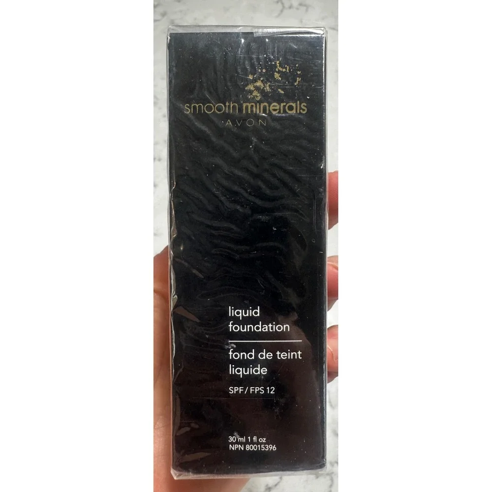 NEW Avon Smooth Minerals Liquid Foundation Medium Beige SEALED Discontinued NOS